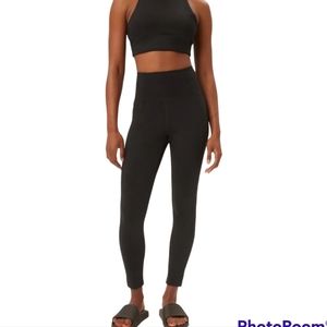 Girlfriend Collective Black Compression High Rise Leggings size Small